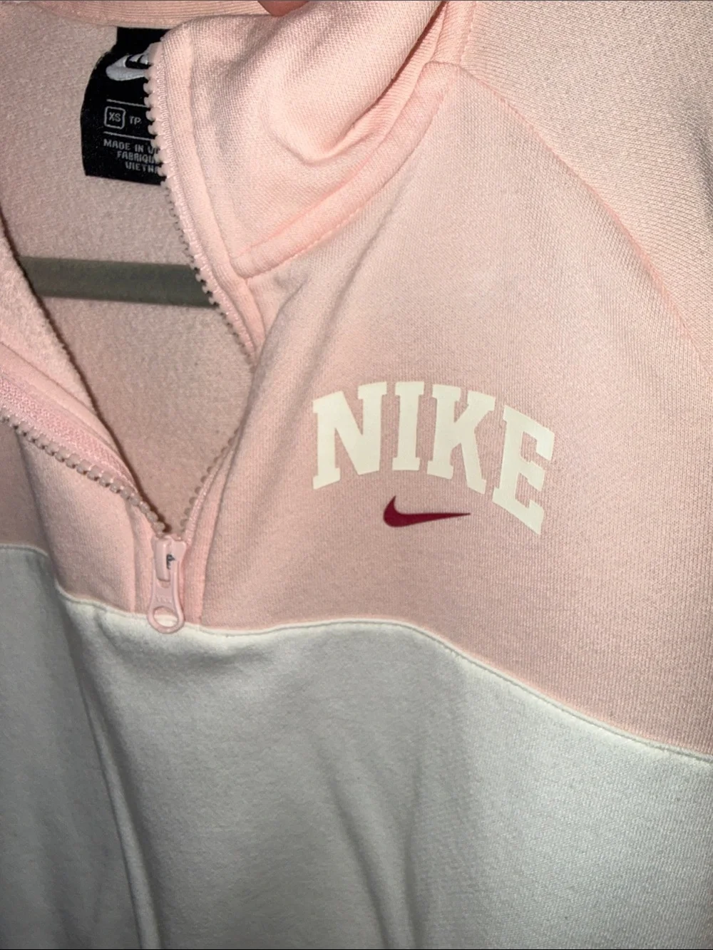 Nike Light Pink and White Quarter-Zip Cropped Pullover